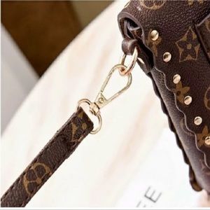 Crossbody purse with coin bag